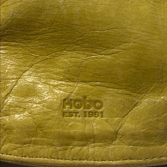 HOBO Yellow Leather Wallet with silver metal hardwate - Picture 6 of 12